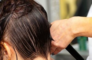 کوتاهی در روش خیس برای بهترین آرایشگاه زنانه در قزوین برای کوتاهی مو