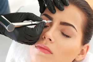 بهترین سالن زیبایی برای میکروبلیدینگ ابرو در قزوین
